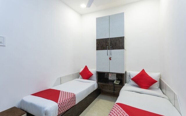 OYO 22688 Hotel Shivrattan