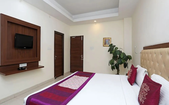 OYO 680 Hotel Ranjana Heritage - Hotel in Λάκναου - Photo 3