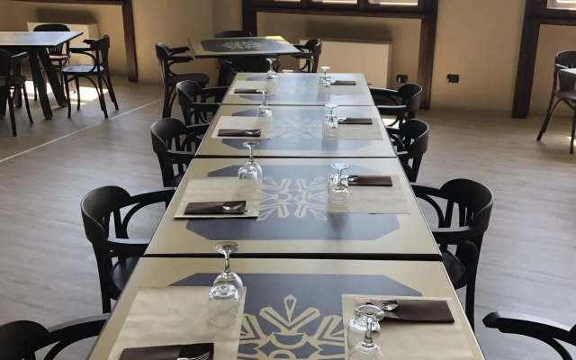 Pràcatinat Hotel & Restaurant