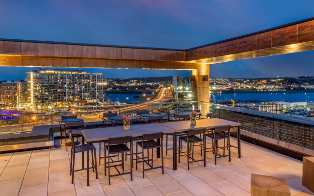 Cambria Hotel Washington D.C. Navy Yard Riverfront