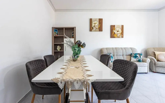 New Sunset Haven in Gale-2br With Big Terrace
