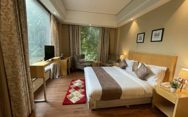Saltstayz Select - Galleria Market & Golf Course Road