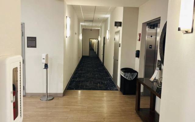 Comfort Suites Plymouth near US-30