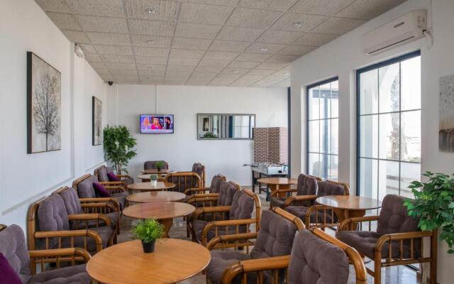 Sea Breeze Hotel