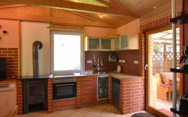 Cosy Apartment With Covered Porch