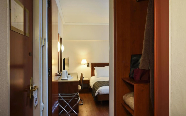 Titania Hotel