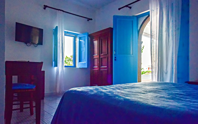 Hotel Eunymos - Trattoria Da Francesco Panarea