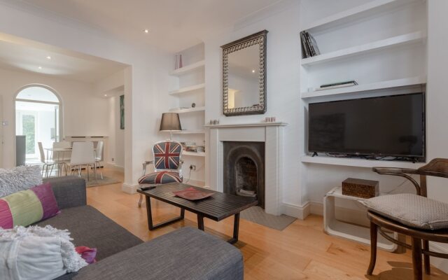 Spacious 1 Bedroom Flat in Fulham