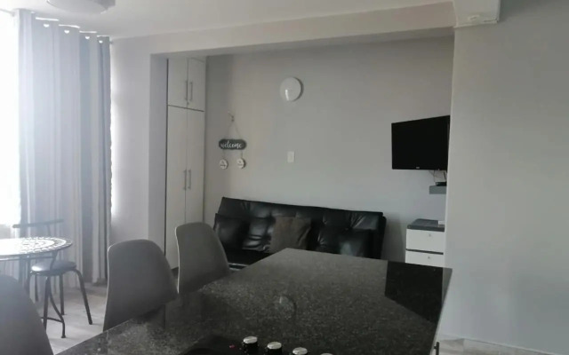 DURBAN BEACHFRONT - Tenbury 903