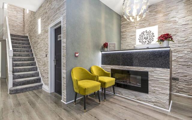 OYO Orchid Apartments