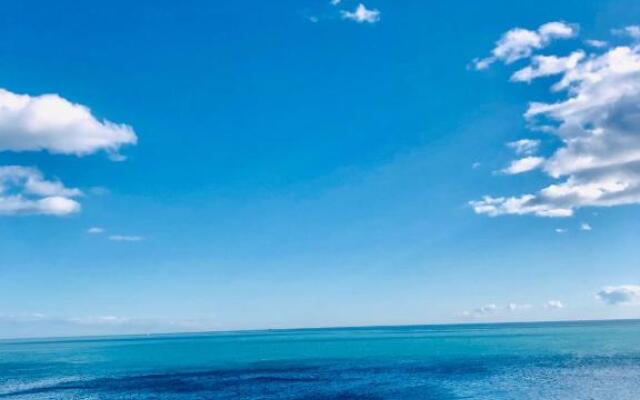 Nouvelle annonce : Appartement rénové de 66m2 pleine vue mer!