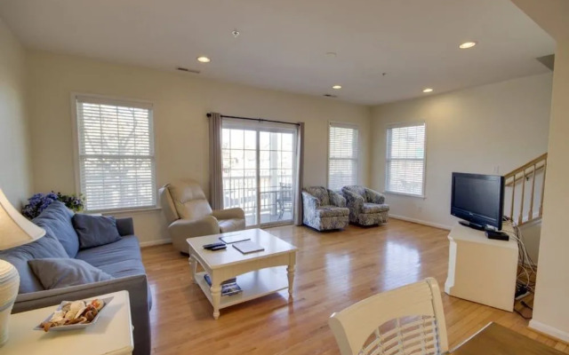 Boards Edge 101 - 4 Br Townhouse