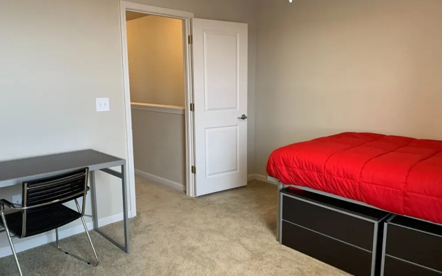 4BR Comfort House With Modern Amenities