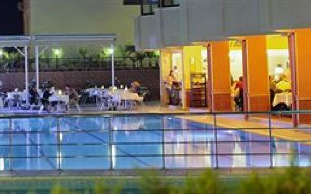 Noa Hotels Kuşadasi Beach Club
