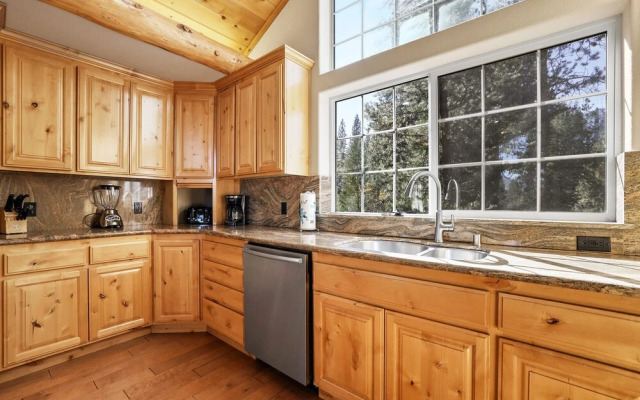 The Lodge on Oaxaco - Epic Man Cave / Billiard Room