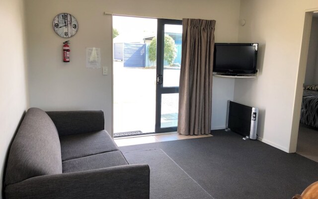 Riverlands Holiday Park