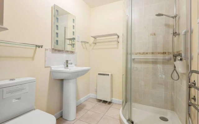 Coastal 4-bed Barn Between Salcombe & Hope Cove