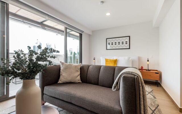 Casai Roma 1BR Chic PH