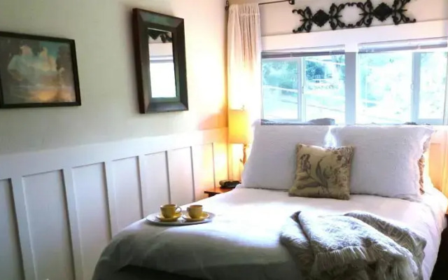 Coloma Spring Suites