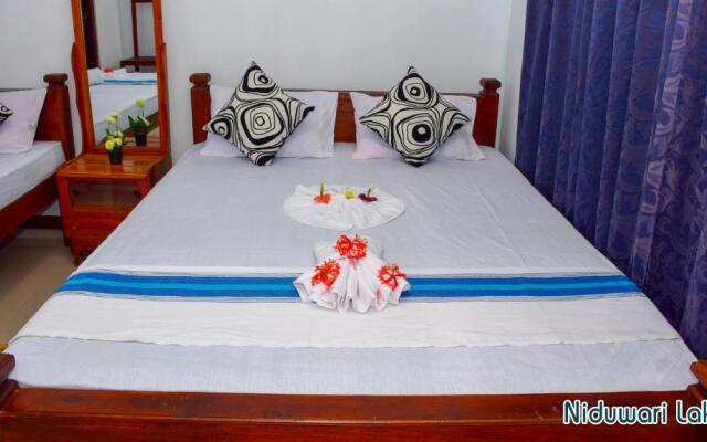Niduwari Lake Homestay