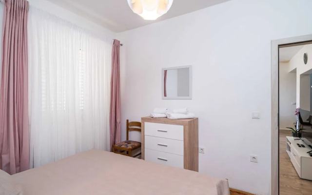 Apartment N&I - One Bedroom With Terrace