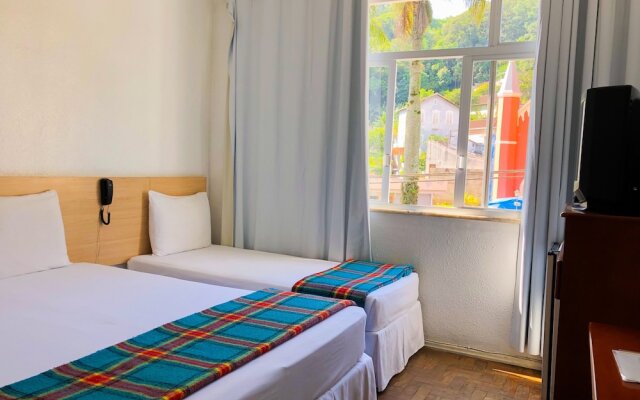Dom Pedro Hotel