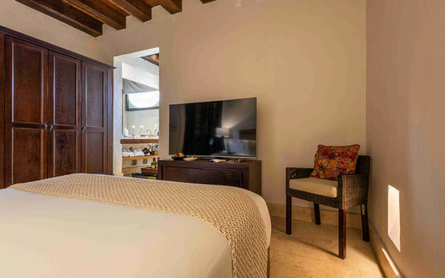 Ananda Hotel Boutique