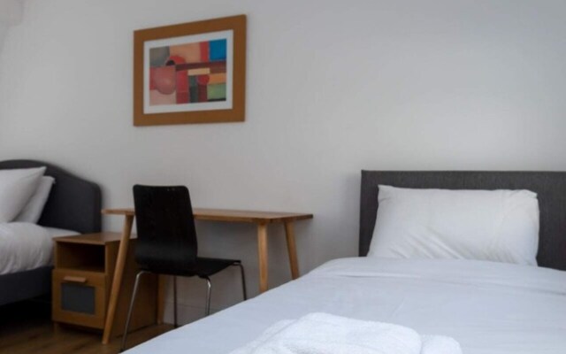 Spaciously Renovated 2BD Flat - Camden