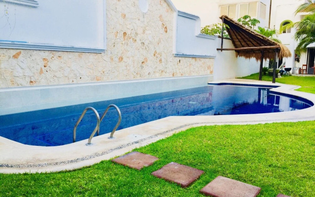 Gorgeous 11 People Comfort Villa With Pool Playacar Phase 2
