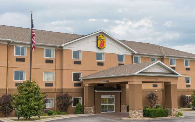 Super 8 by Wyndham St Robert Ft Leonard Wood Area