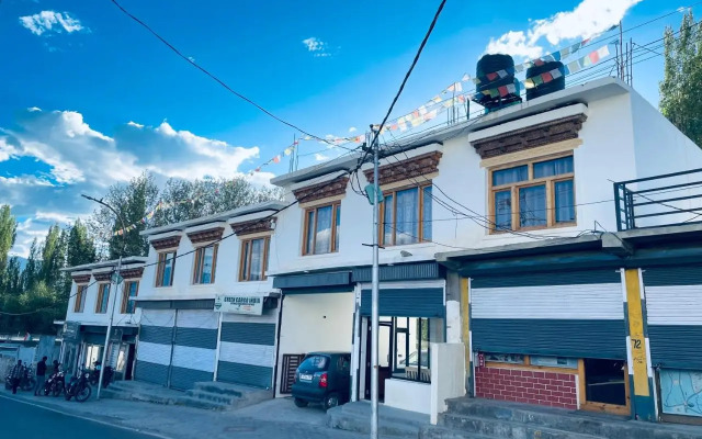 Semnet Guest House