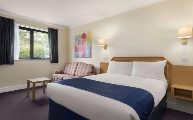 Days Inn by Wyndham Stafford