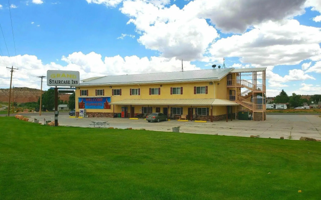 Grand Staircase Inn