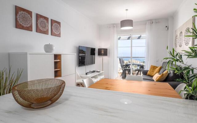 Small Oasis 2366 Sea View
