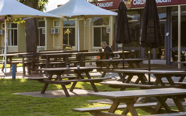 Moruya Waterfront Hotel Motel