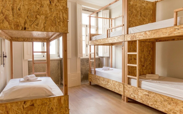 Queen's Garden Hostel