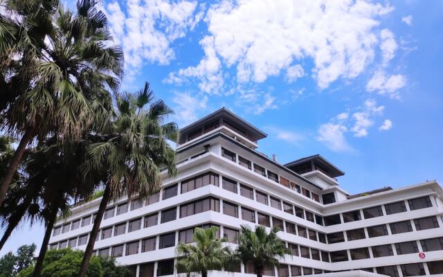 Rong Hu Hotel