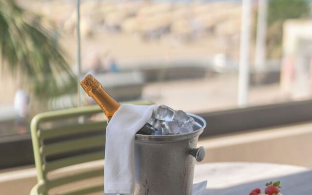 Relaxia Beverly Suites