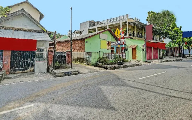 SPOT ON 91312 Kost Arfa