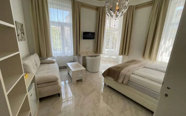 Ch-Hotel Luka