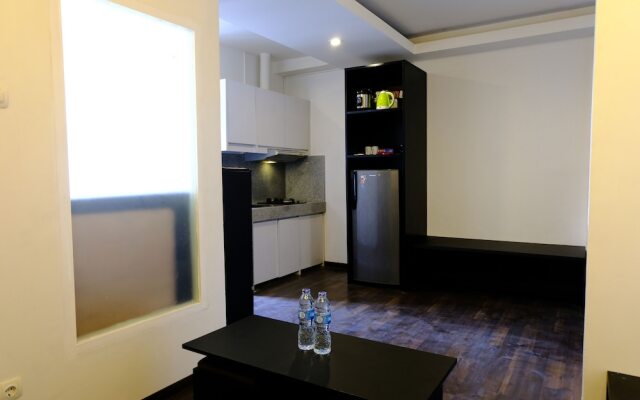Homey 1Br Apartment At Gateway Ahmad Yani Cicadas