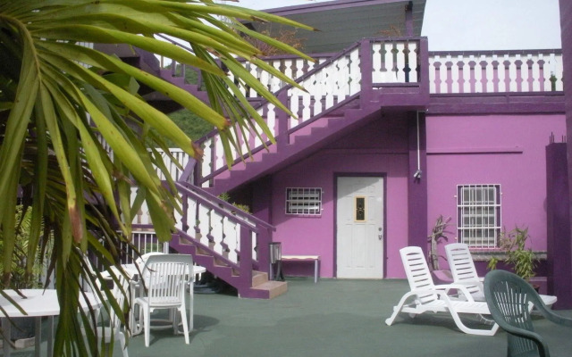 Paula's Country Inn