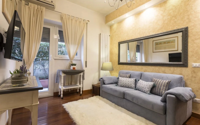 Roman Holidays Garden