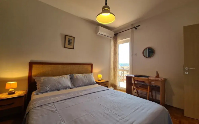Apartment 743