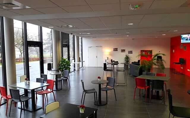 Adonis Dijon Maison Internationale