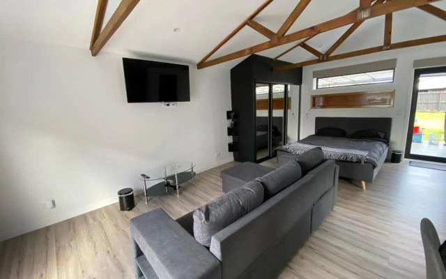 Studio Unit with Outdoor Bathtub