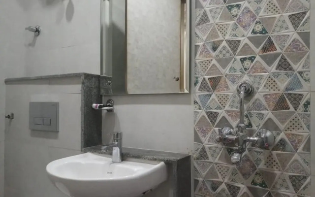 Gracious by Vishesh Hotels & Home Stay