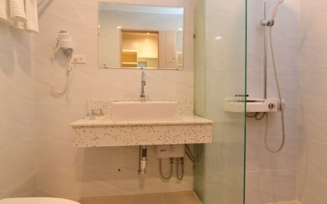 T Shine Resort and Spa