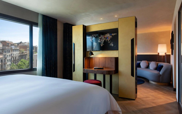 Renaissance Barcelona Hotel