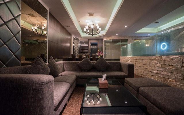 Kiss Gardenhome Chic Hotel